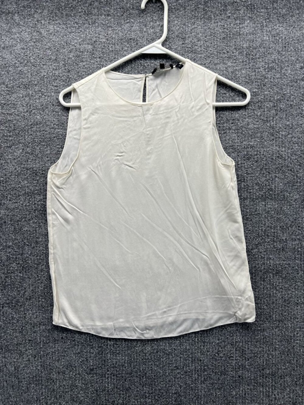 Theory Blouse Women P White Round Neck Sleeveless Solid Button Back Top